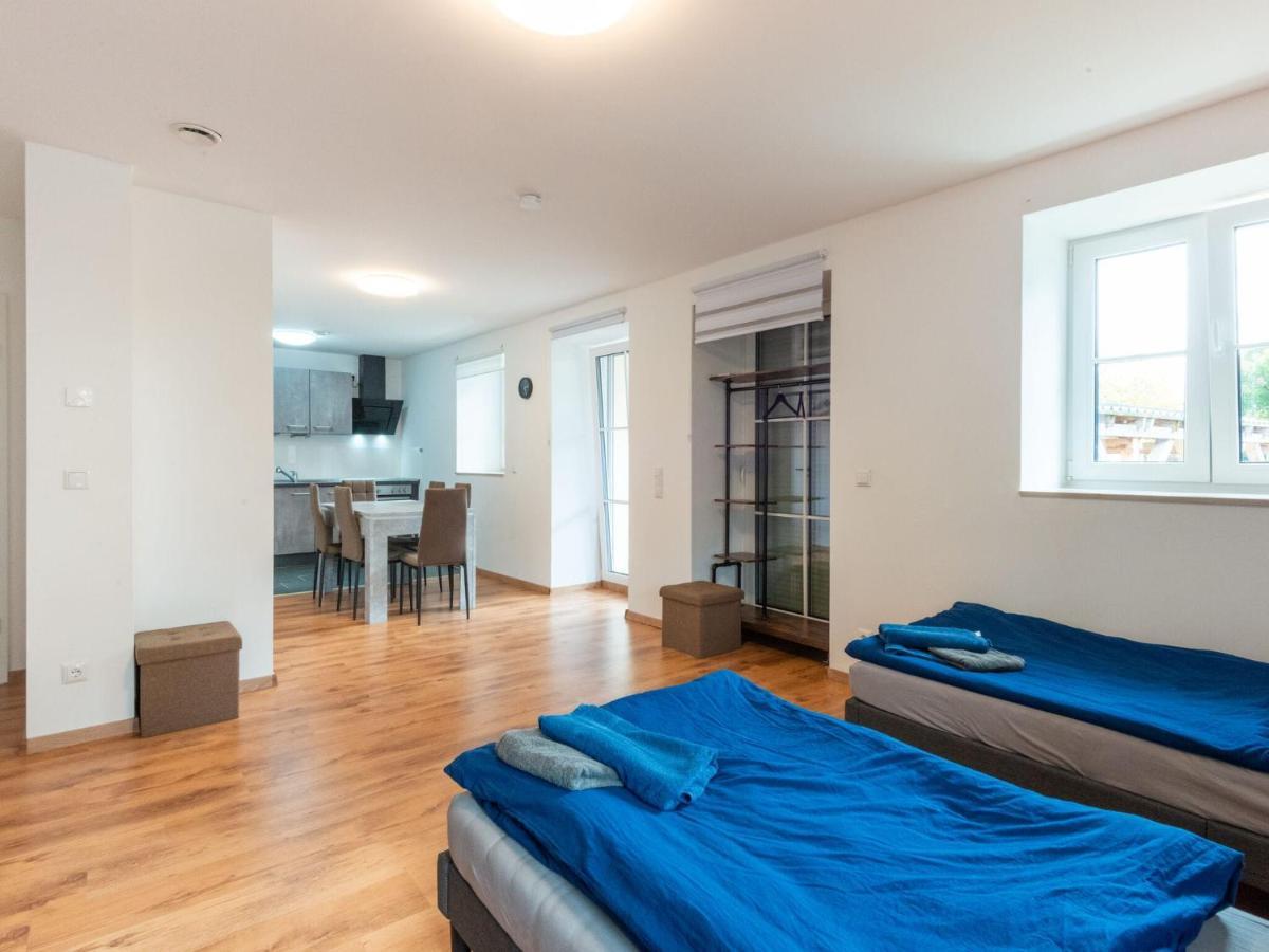 Apartment With Terrace In An Ideal Location Haunsheim Eksteriør bilde