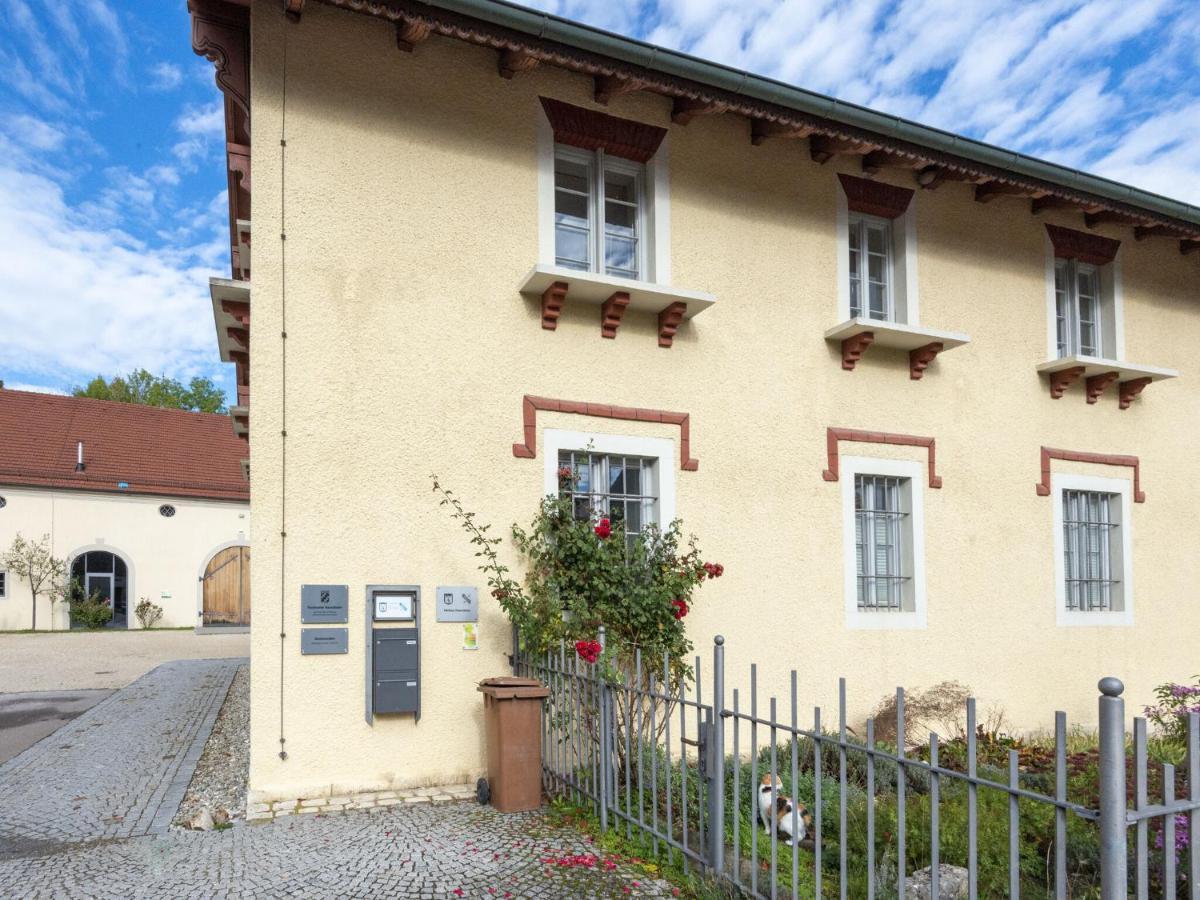 Apartment With Terrace In An Ideal Location Haunsheim Eksteriør bilde