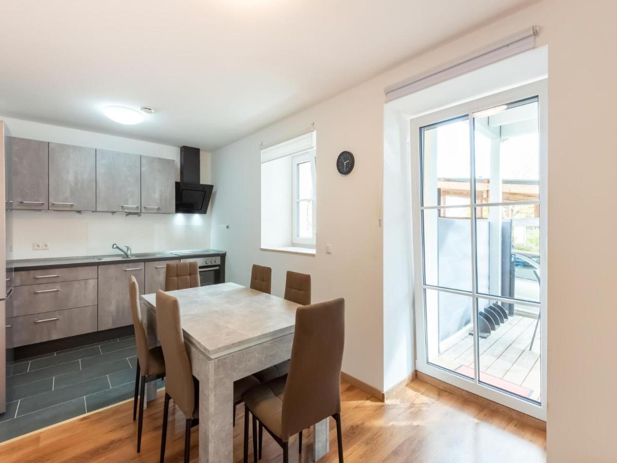 Apartment With Terrace In An Ideal Location Haunsheim Eksteriør bilde